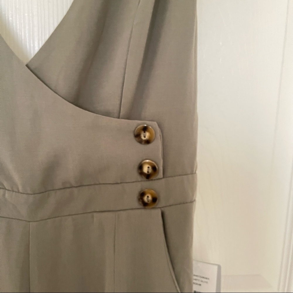 MAX & ASH Button Detail Plunge Jumpsuit - NWT - M - Picture 4 of 8